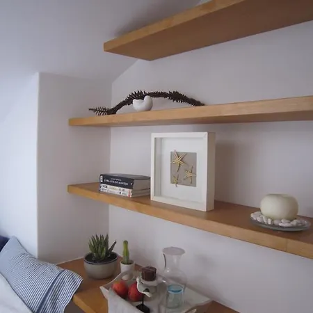 Hl Apartment